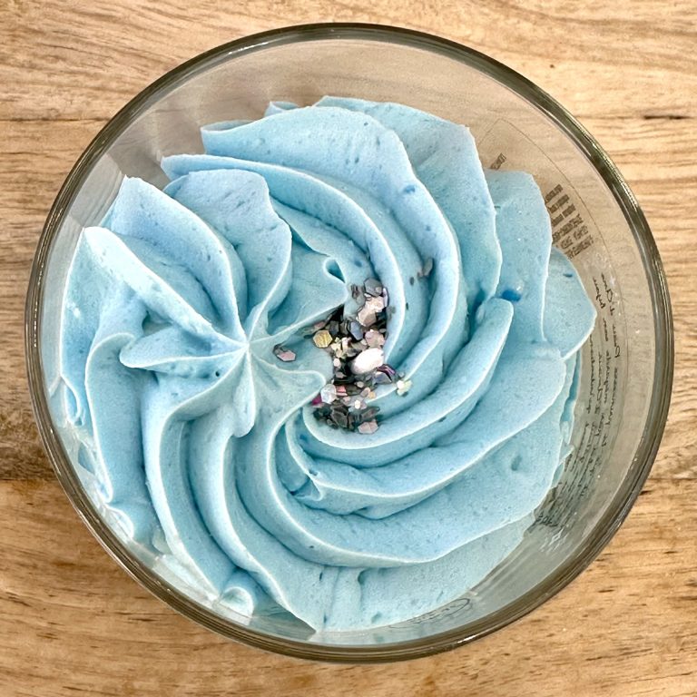 PEAU D’ÂNE – Bougies Bijou Chantilly & Parfumées 180g - Savonnerie de bornes