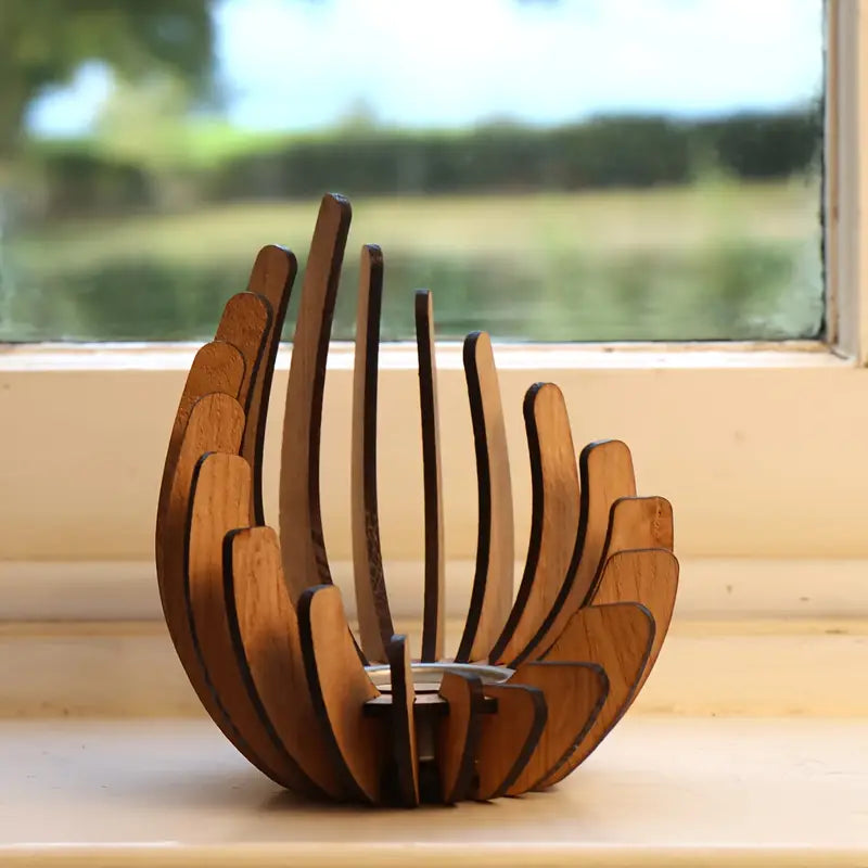 Porte-Bougie en Bois Lotus Fait Main – Design Élégant