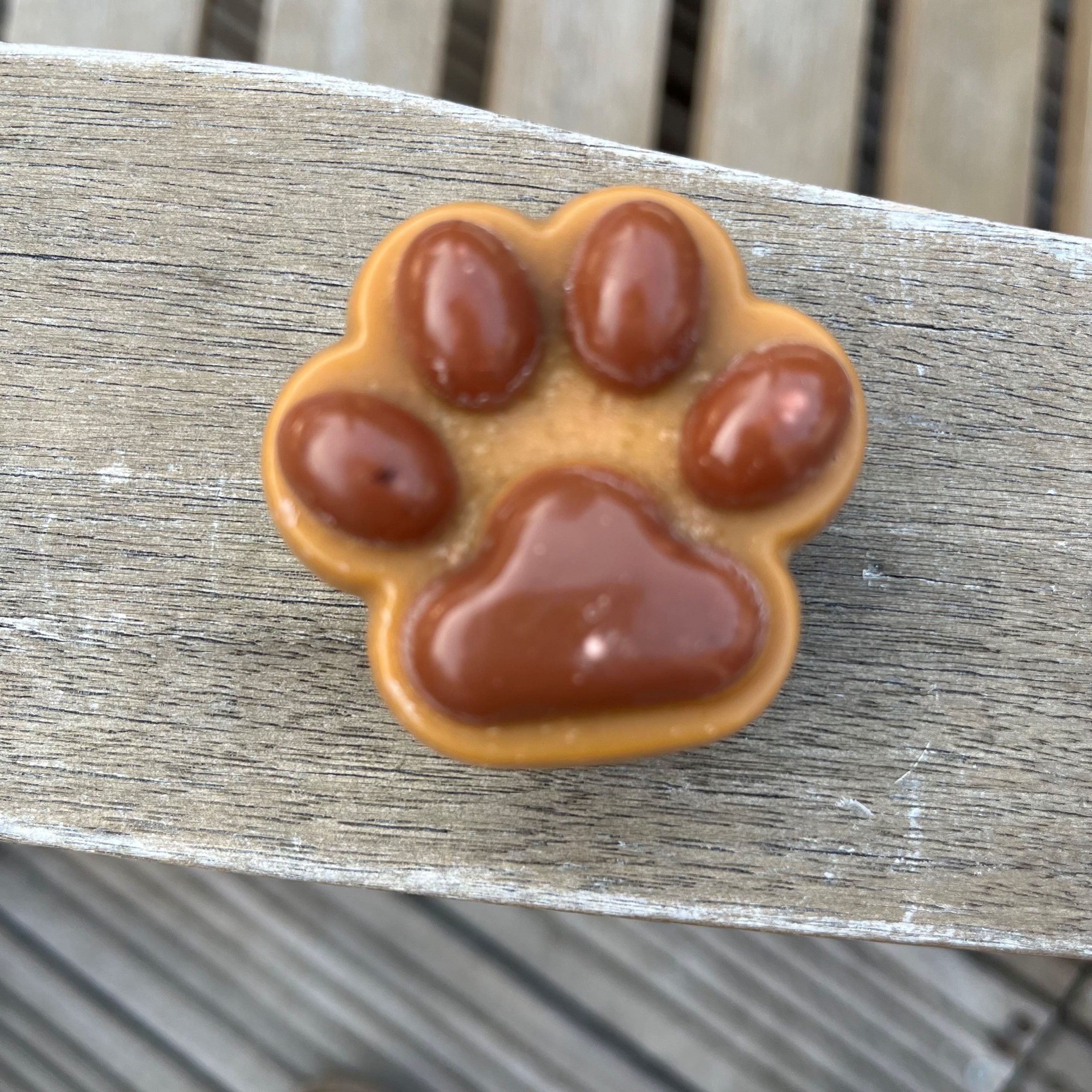 Fondant de Cire Empreinte Patte Chocolat Noisette et Guimauve - Savonnerie de bornes