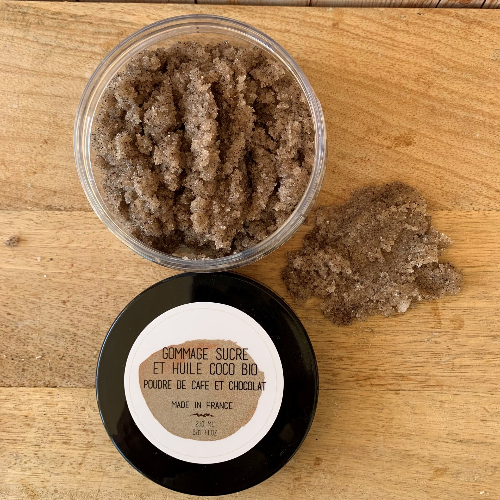 Bio-Kokosöl-Zucker-Peeling 150 g Kaffee- und Schokoladenpulver - Savonnerie de Bornes