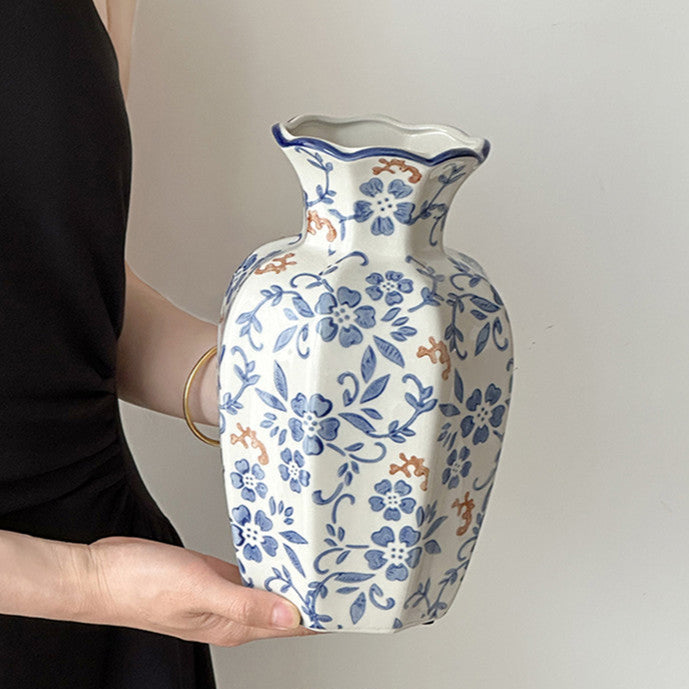 Vase en porcelaine bleu et blanc