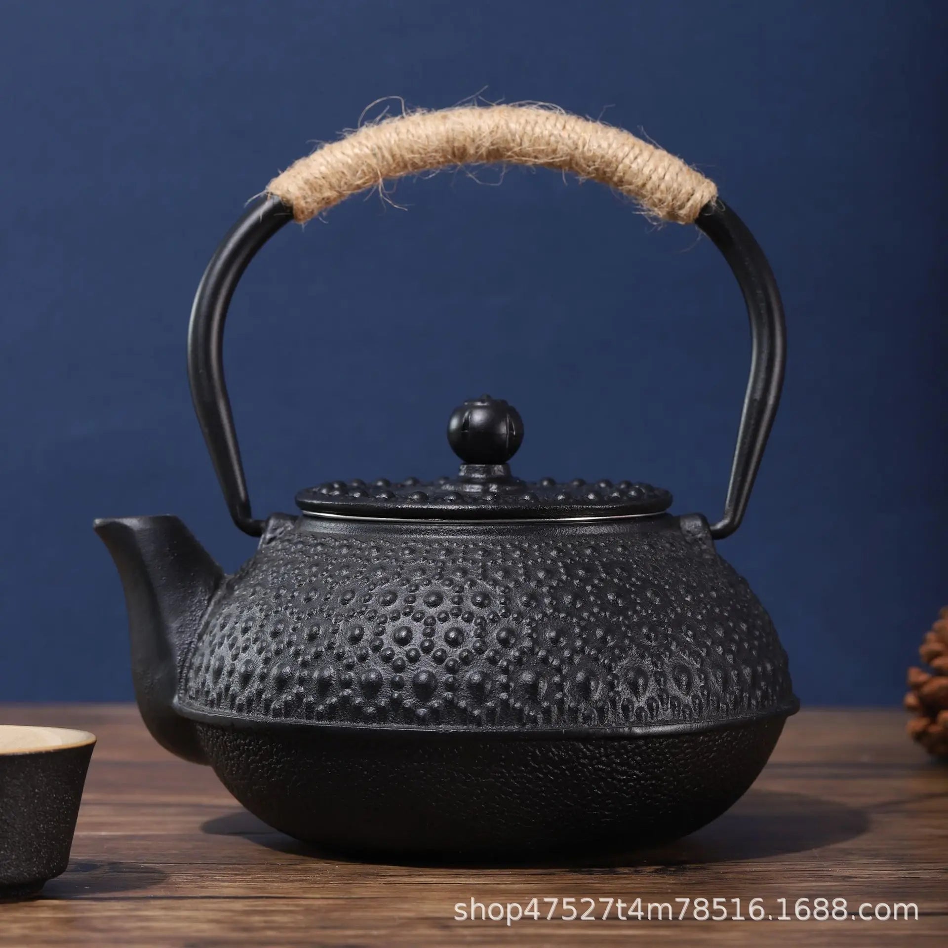 Retro Cast Iron Teapot - The Elegance of Tradition