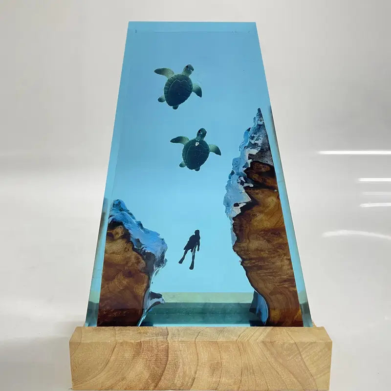 Lampe Tortue en Résine – Une œuvre lumineuse, sculptée par la mer