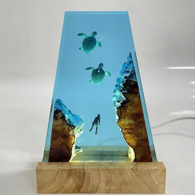Lampe Tortue en Résine – Une œuvre lumineuse, sculptée par la mer