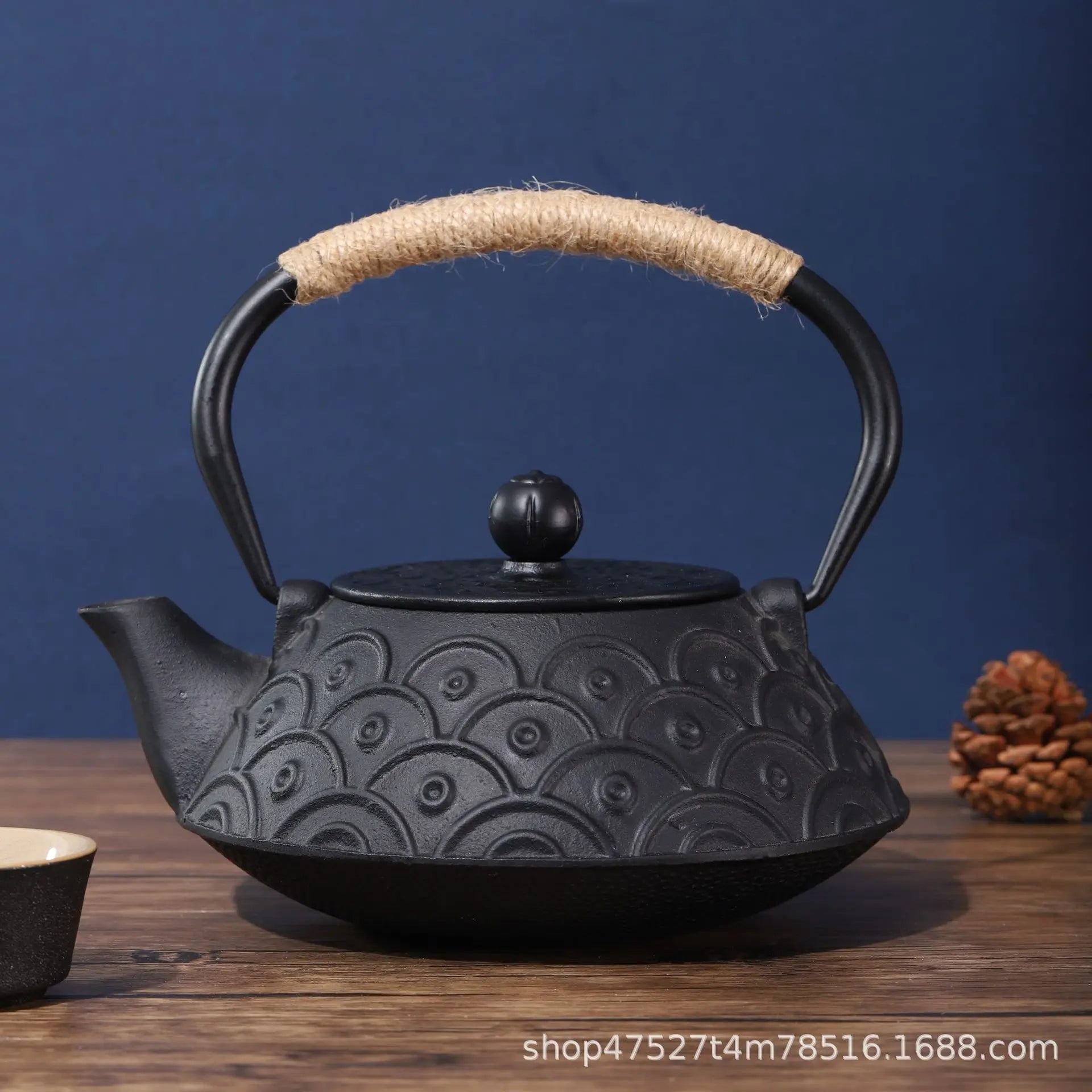 Retro Cast Iron Teapot - The Elegance of Tradition