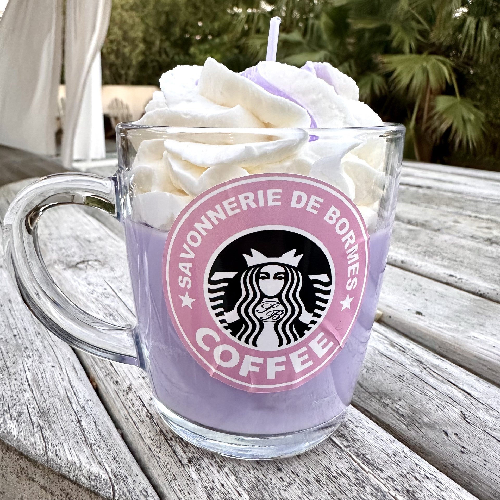 Bougie Coffee Shop – Tarte aux Prunes (220 g) - Savonnerie de Bormes