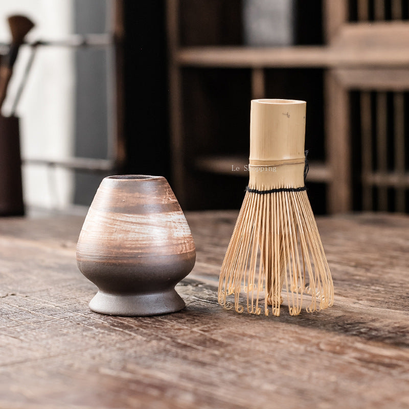 Teekanne aus Steingut-Imitat – Die Harmonie von Tee und Natur