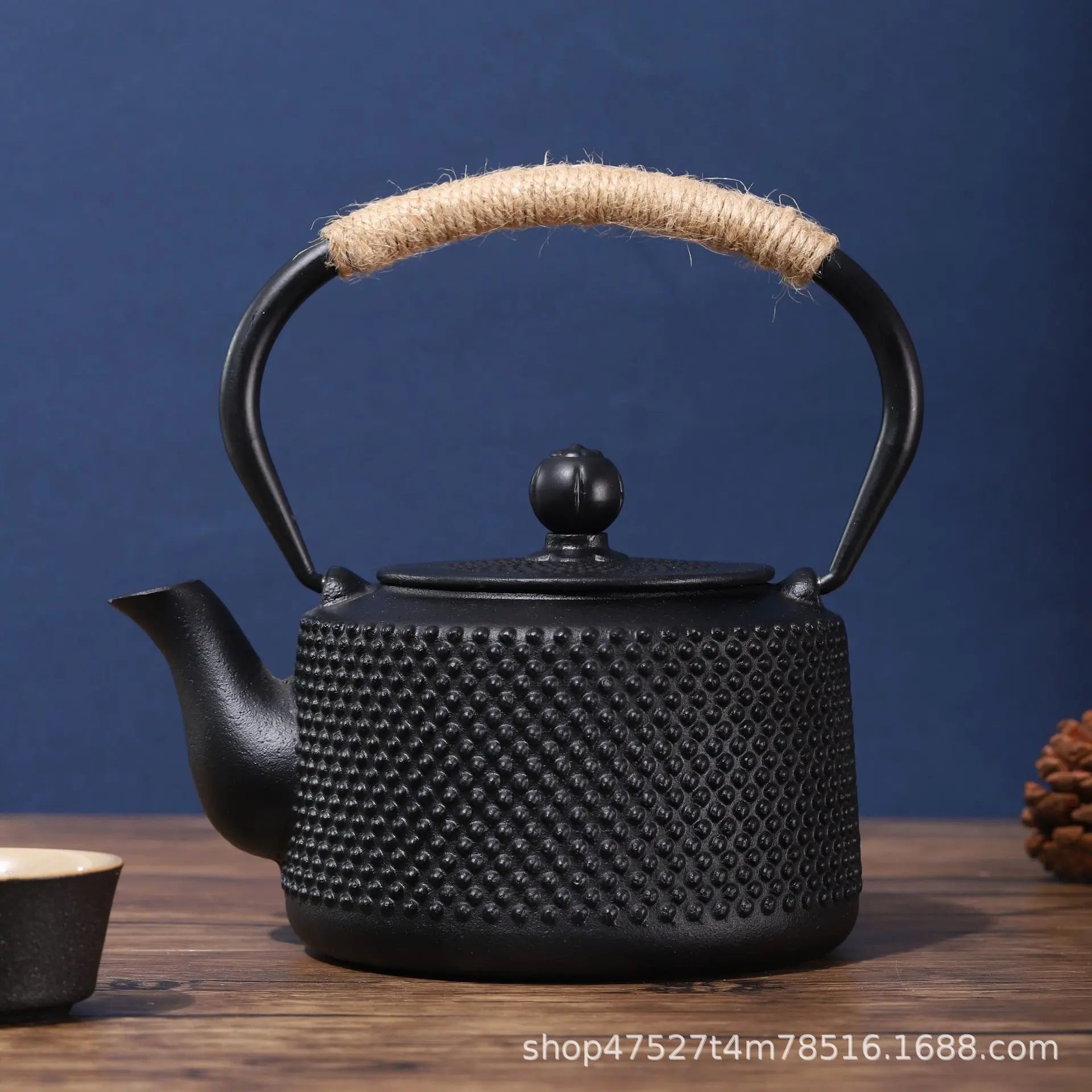 Retro Cast Iron Teapot - The Elegance of Tradition